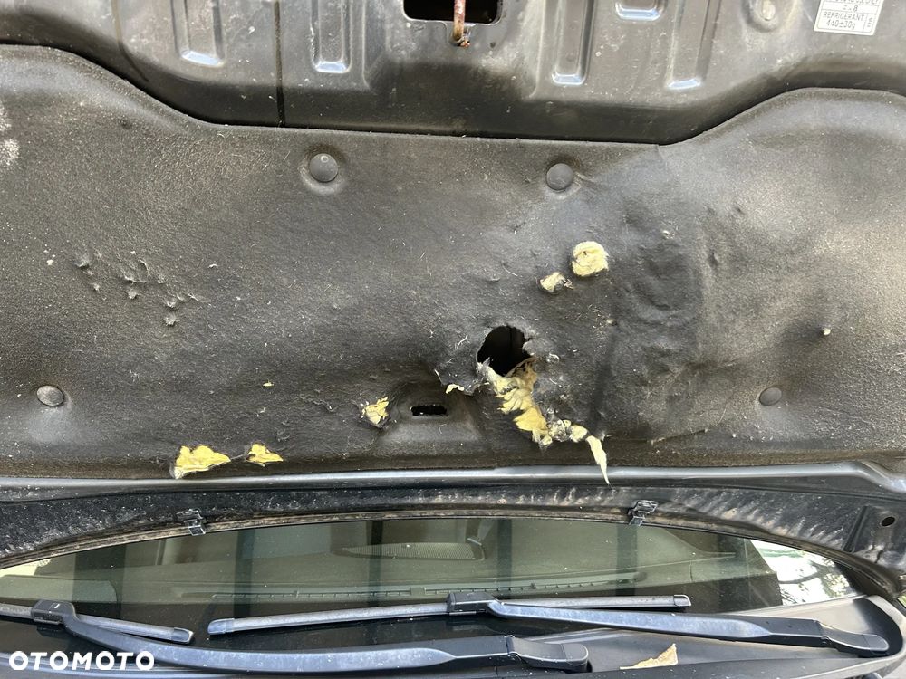 Toyota Avensis 1.8 Premium - 32