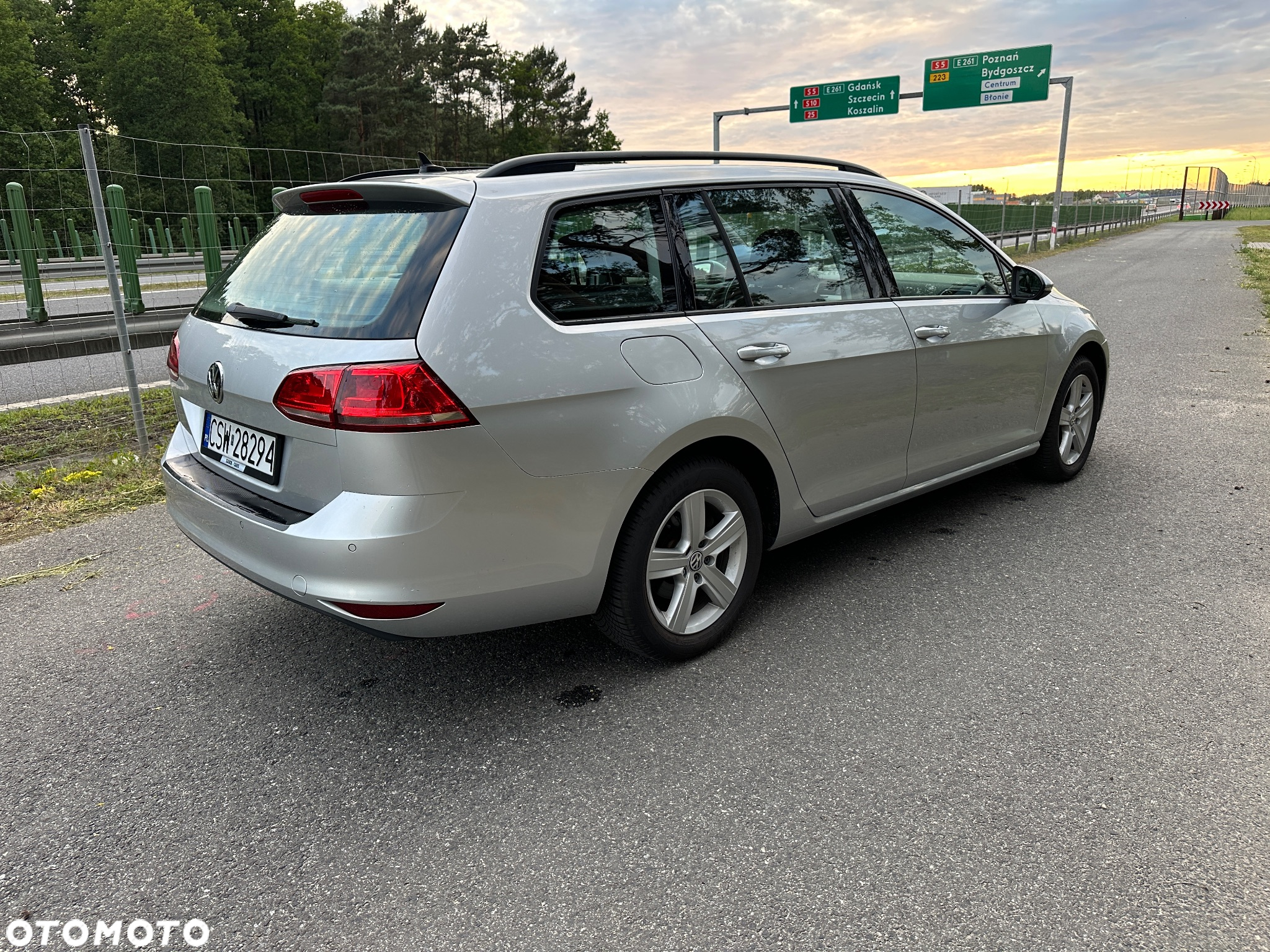 Volkswagen Golf - 4
