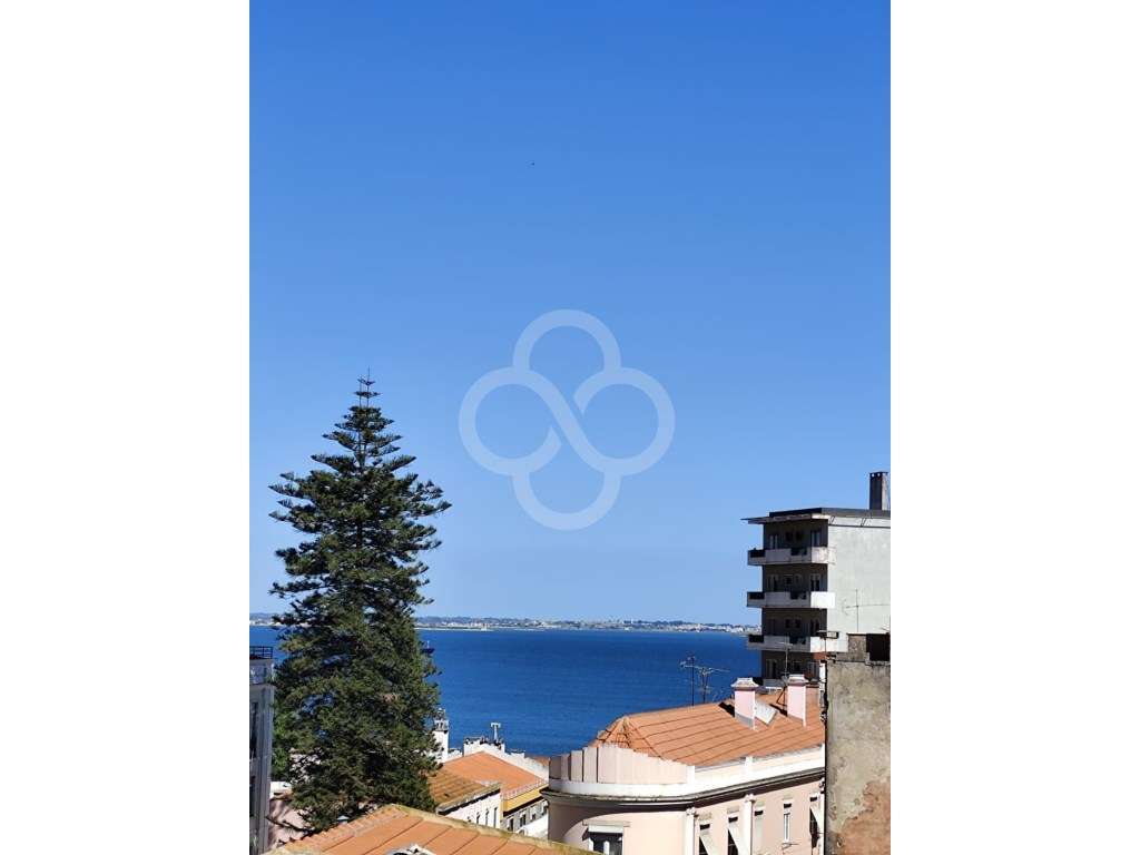 Apartamento T2 totalmente remodelado com vista de rio zona de São V... - Grande imagem: 4/23