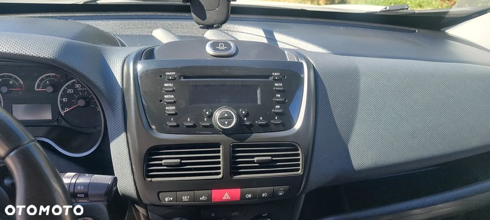 Fiat Doblo 2.0 Multijet 16V Emotion - 22