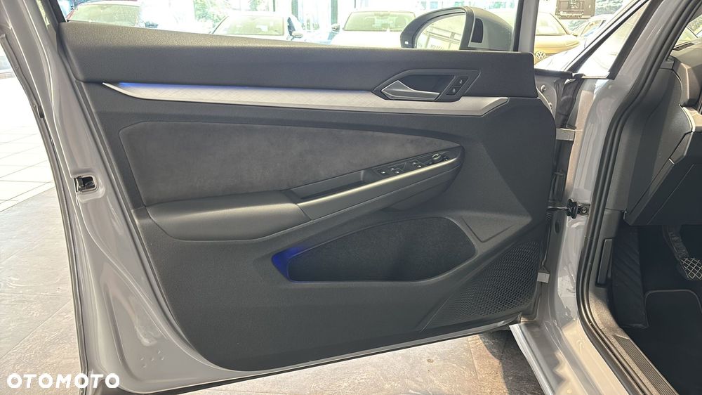 Volkswagen Golf 2.0 TDI Life - 11