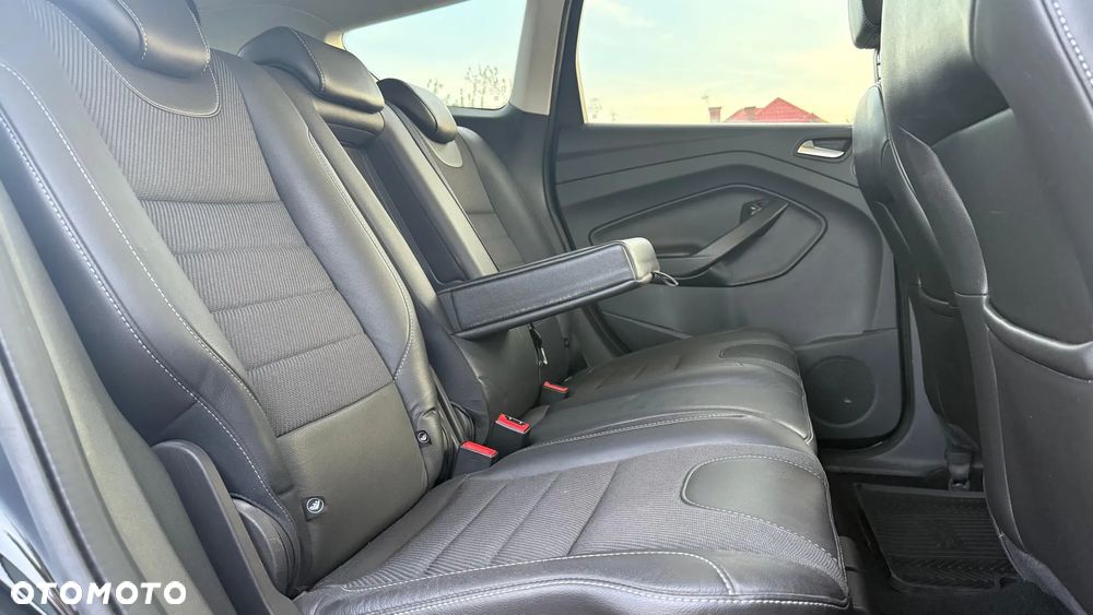 Ford Kuga 2.0 TDCi AWD Titanium - 31