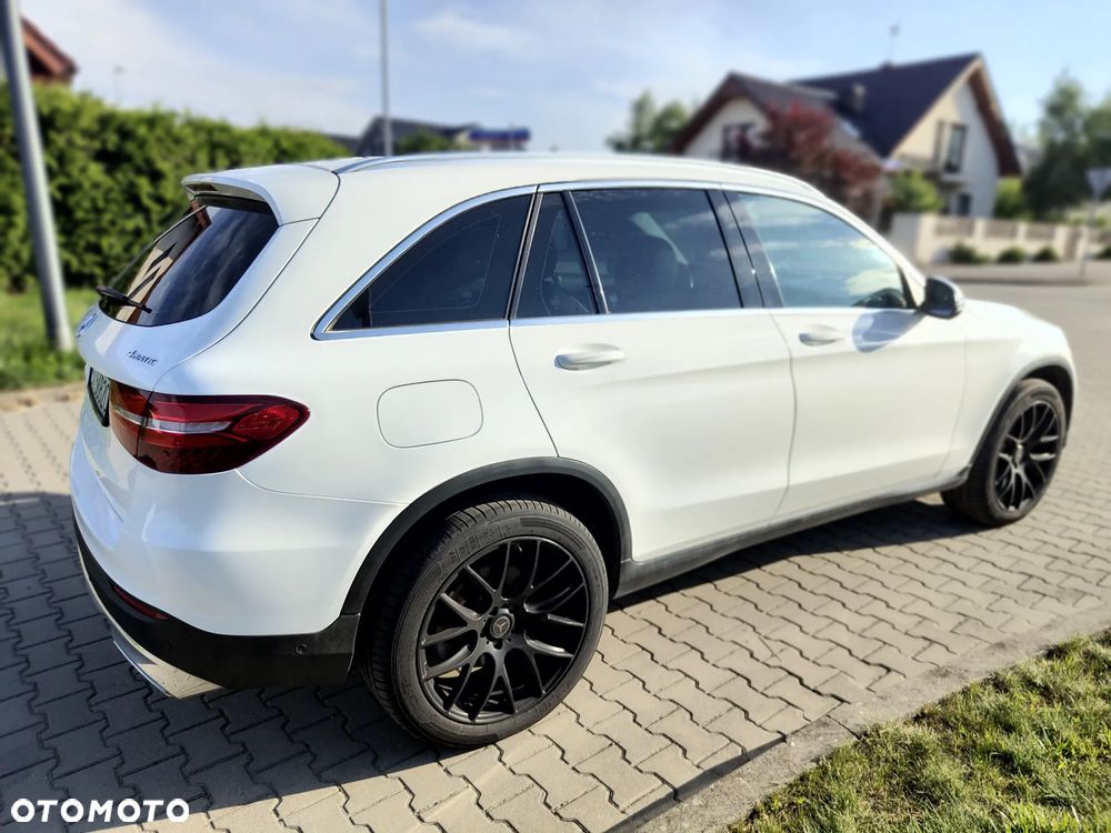 Mercedes-Benz GLC - 13