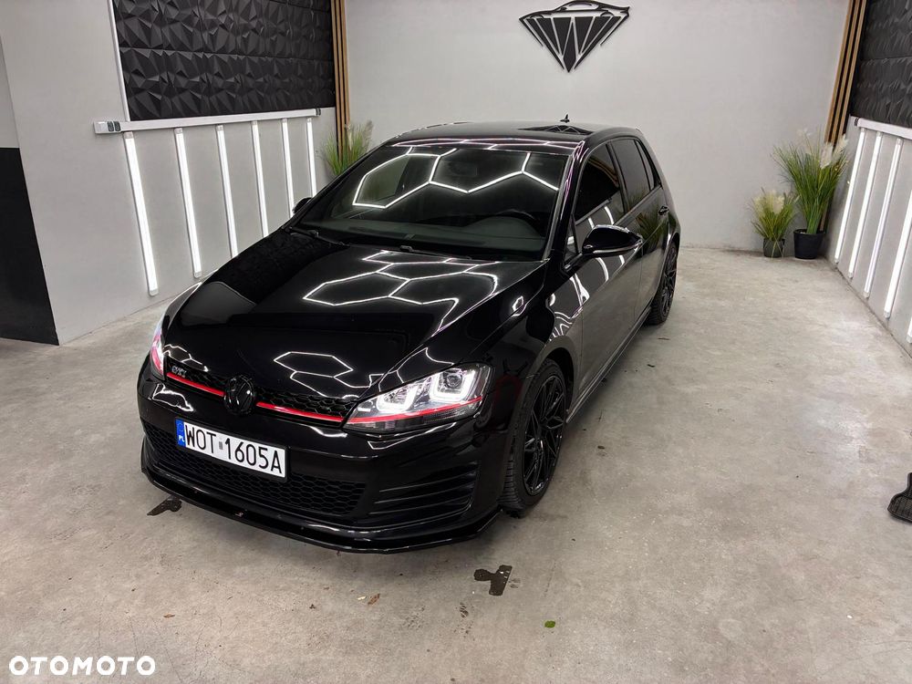 Volkswagen Golf 2.0 TSI GTI DSG - 1