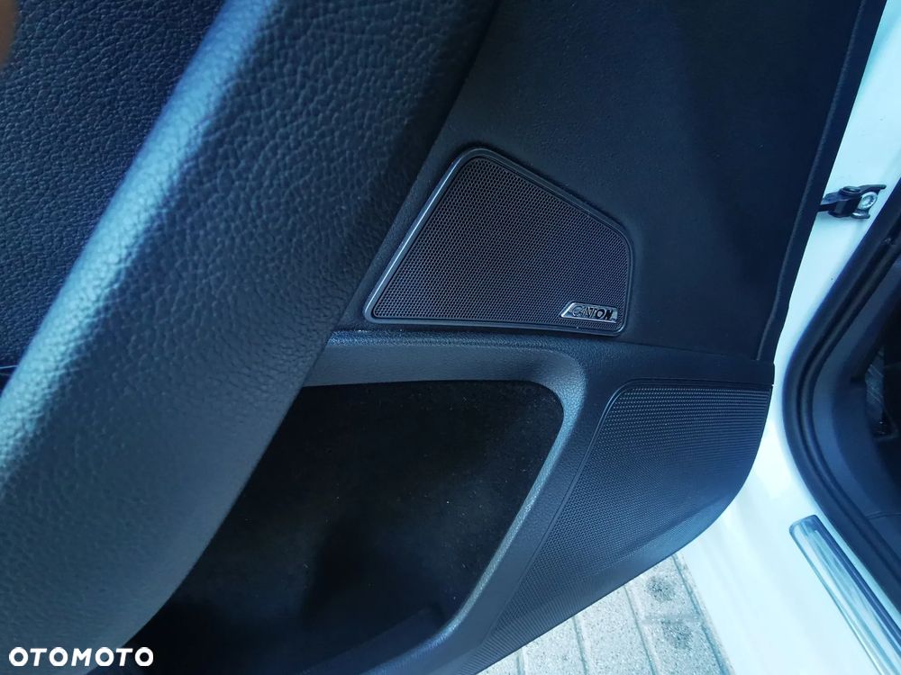 Skoda Superb 2.0 TDI Premium Edition - 11
