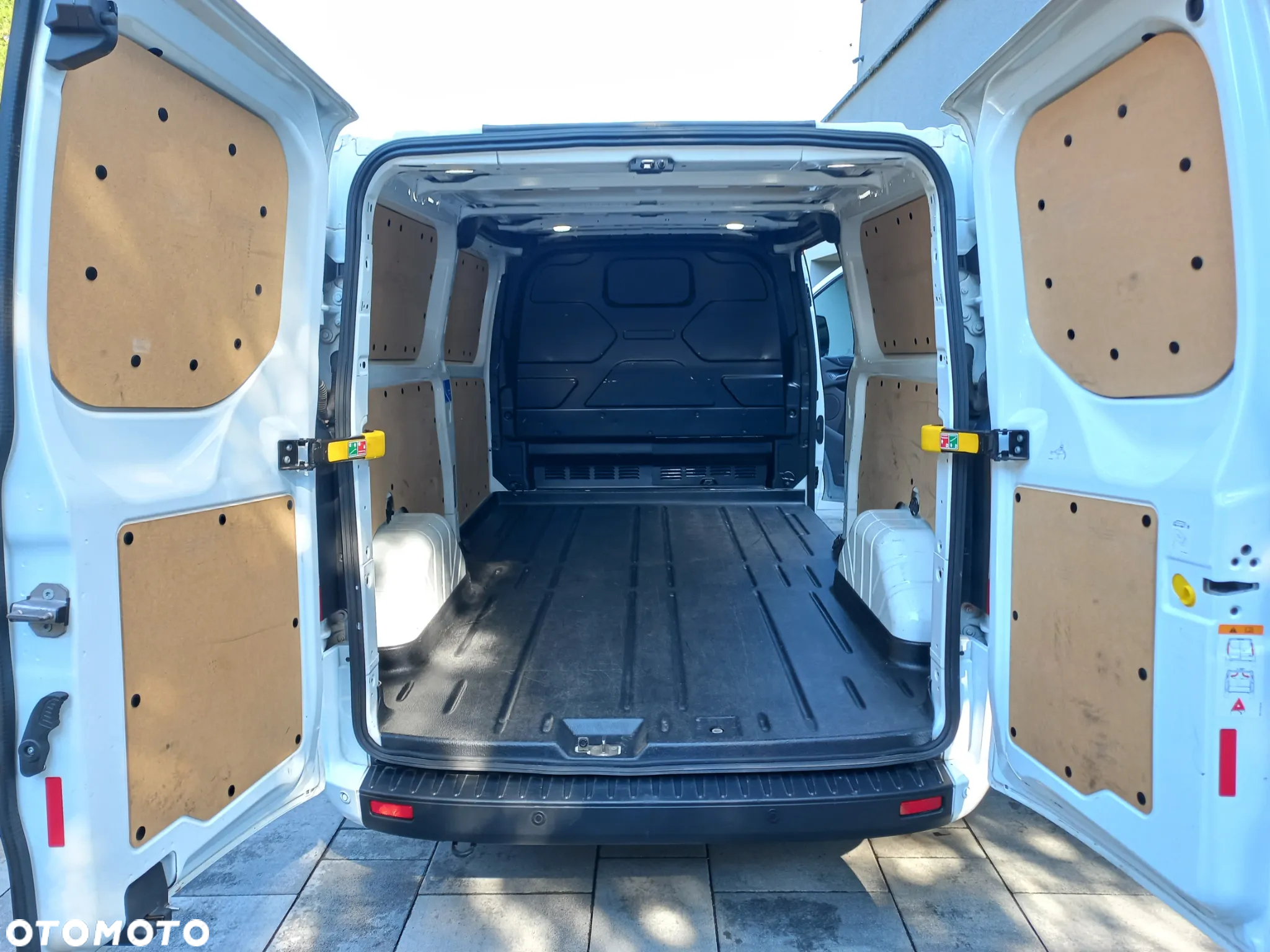 Ford Transit Custom 320 L2H1 Trend (bryg.) - 11
