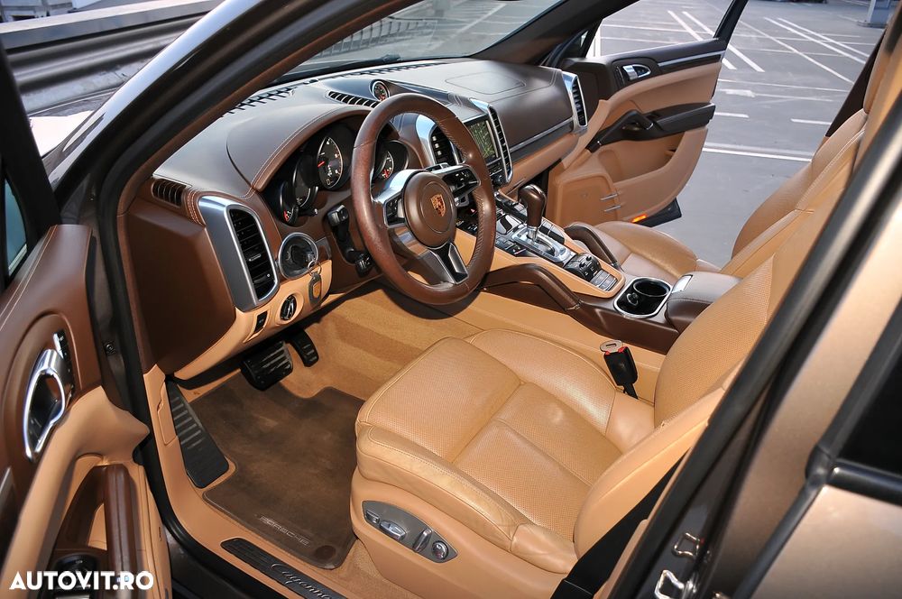 Porsche Cayenne - 13