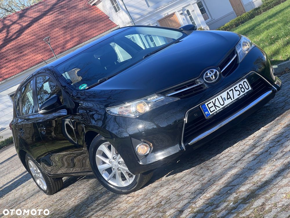 Toyota Auris 1.6 Valvematic Comfort - 1
