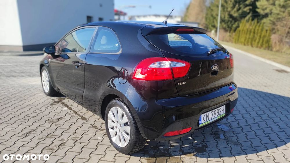 Kia Rio 1.2 Business Line - 4