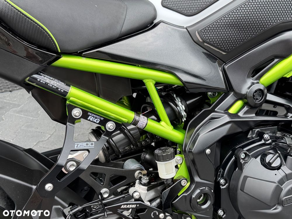Kawasaki Z 900 - 14