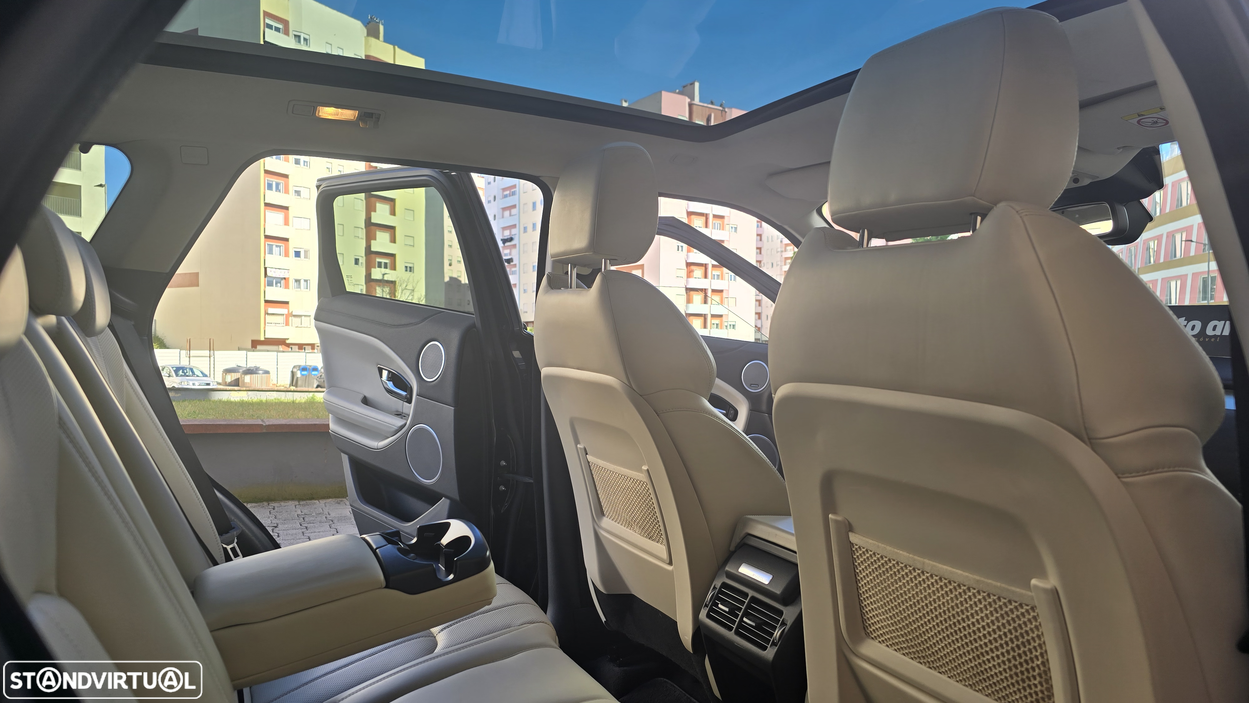 Land Rover Range Rover Evoque 2.0 TD4 SE Auto - 28