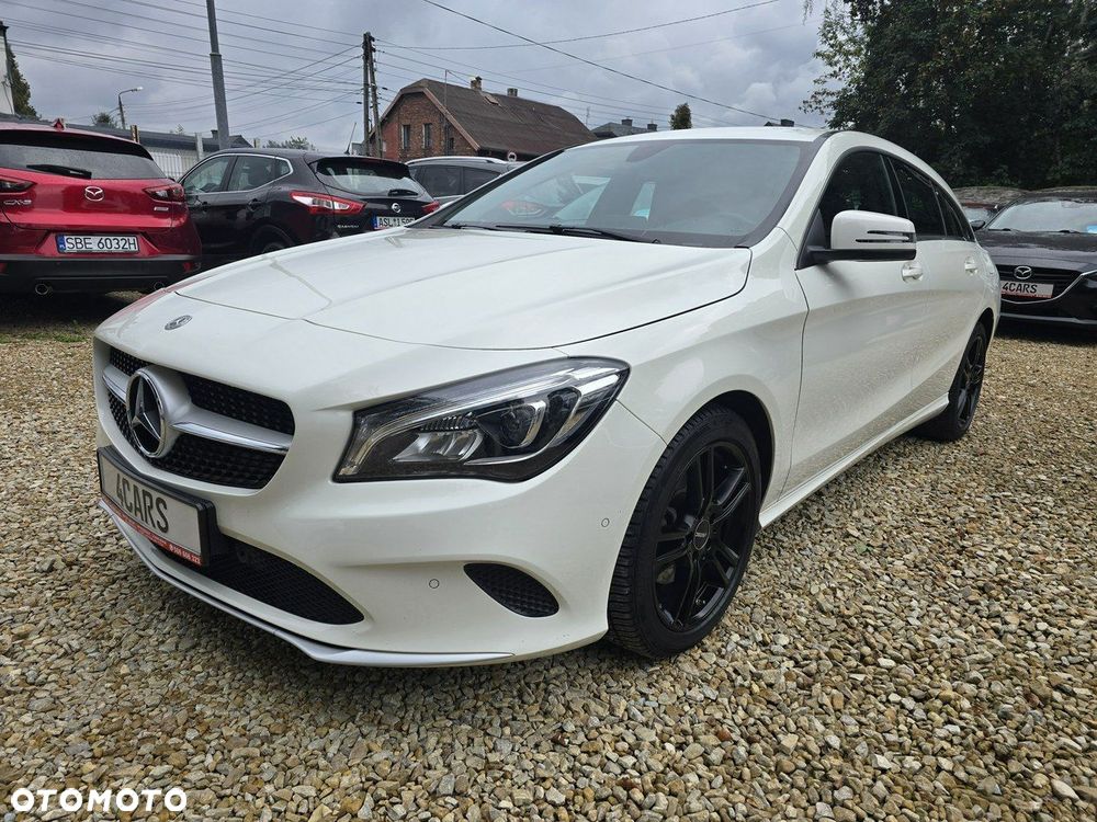 Mercedes-Benz CLA Shooting Brake 180 d - 38