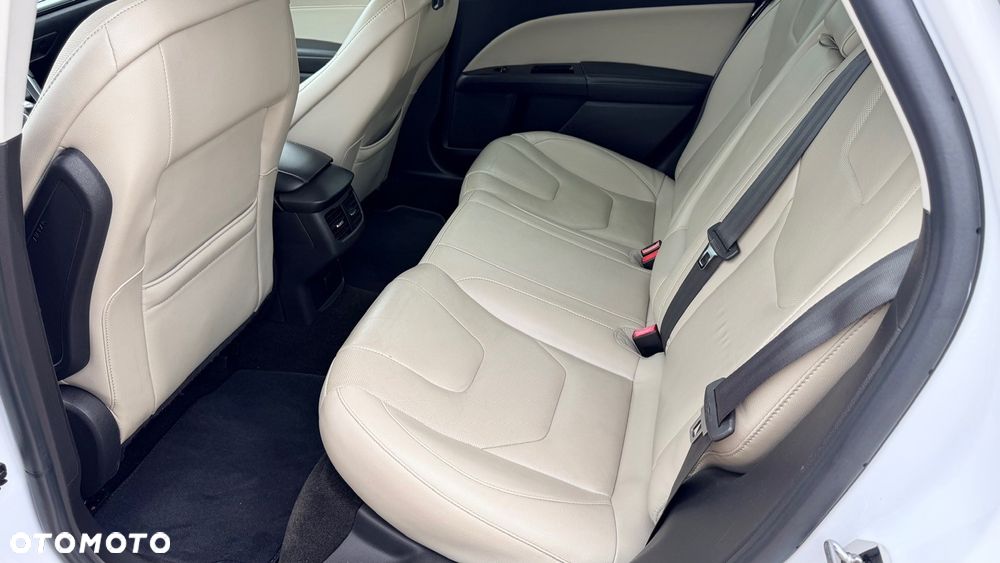 Ford Fusion 2.0 EcoBoost Titanium - 12