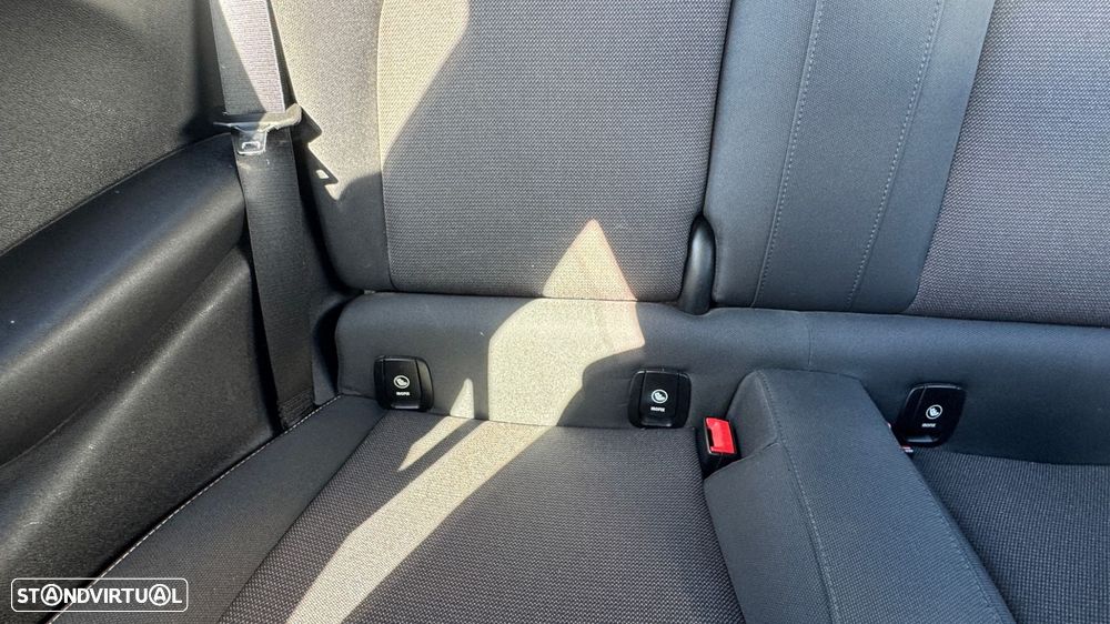 MINI 3 Portas Cooper D - 13