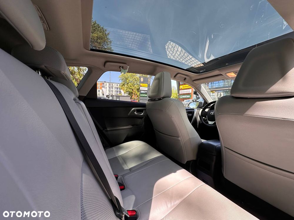 Toyota Auris - 12