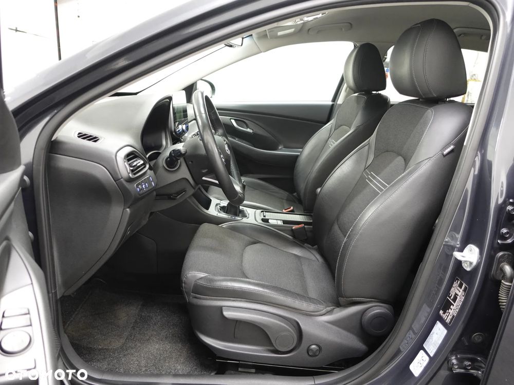 Hyundai i30 1.5 T-GDI 48V-Hybrid Prime - 19