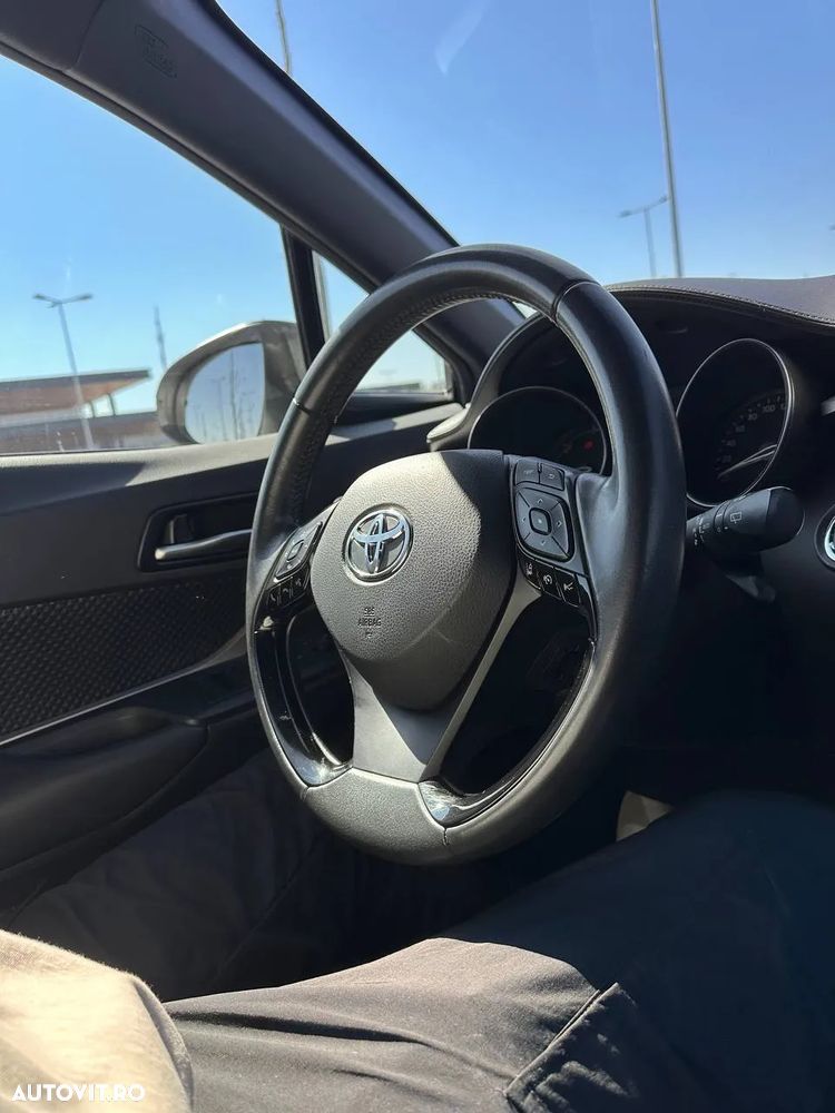 Toyota C-HR - 3