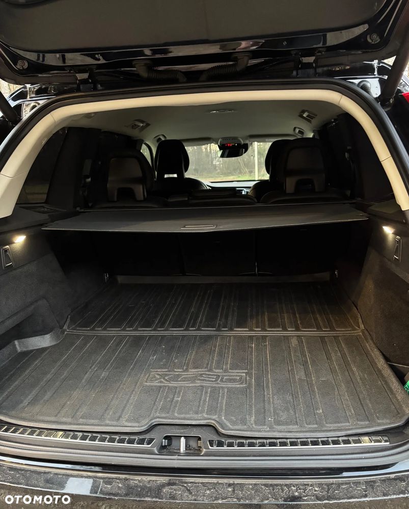 Volvo XC 90 - 12