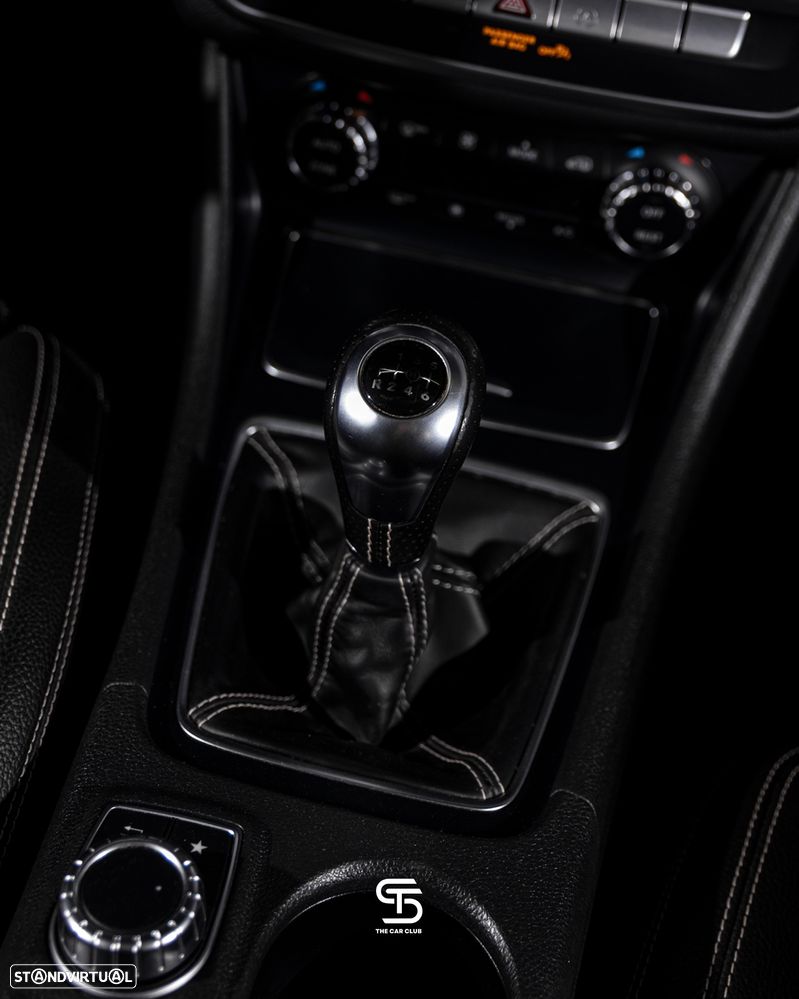 Mercedes-Benz GLA 180 d Urban - 24