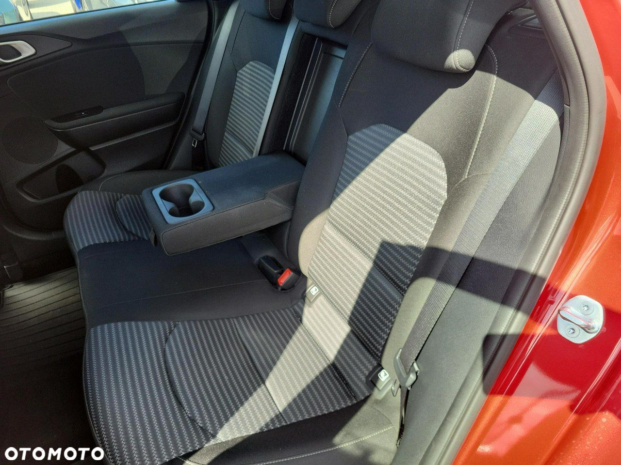 Kia Ceed - 16