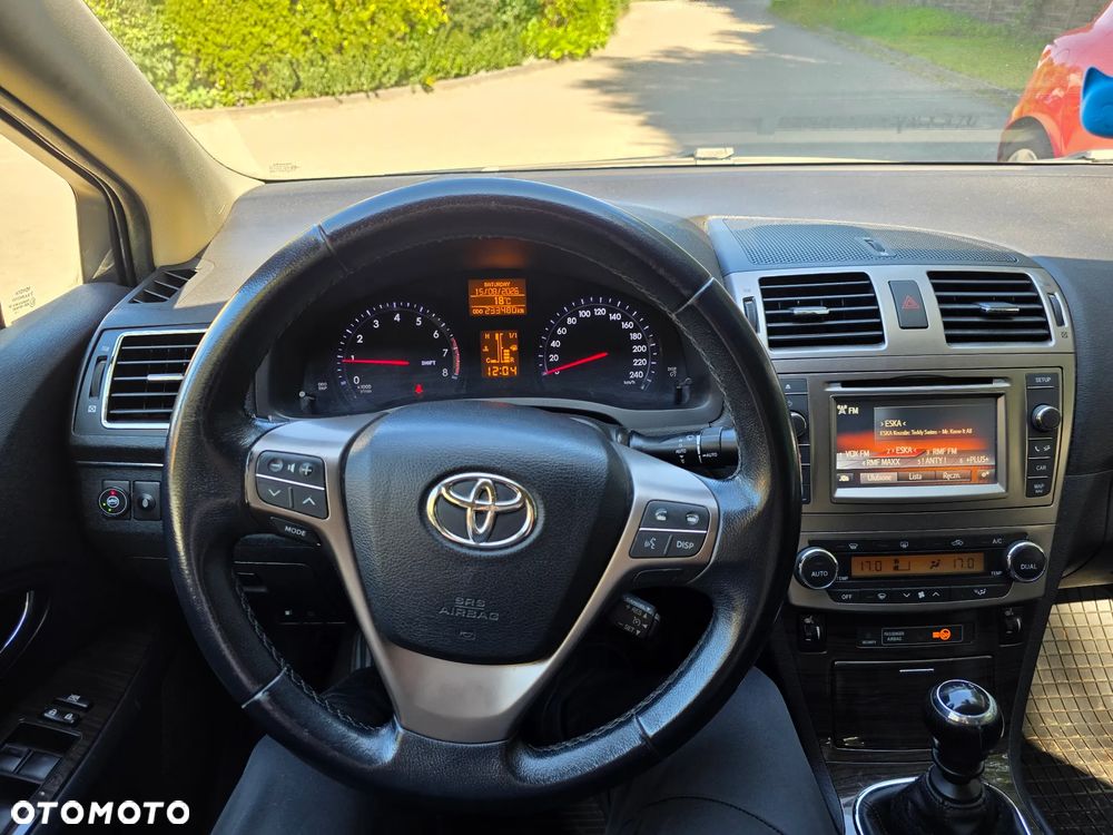 Toyota Avensis 1.8 Premium - 7