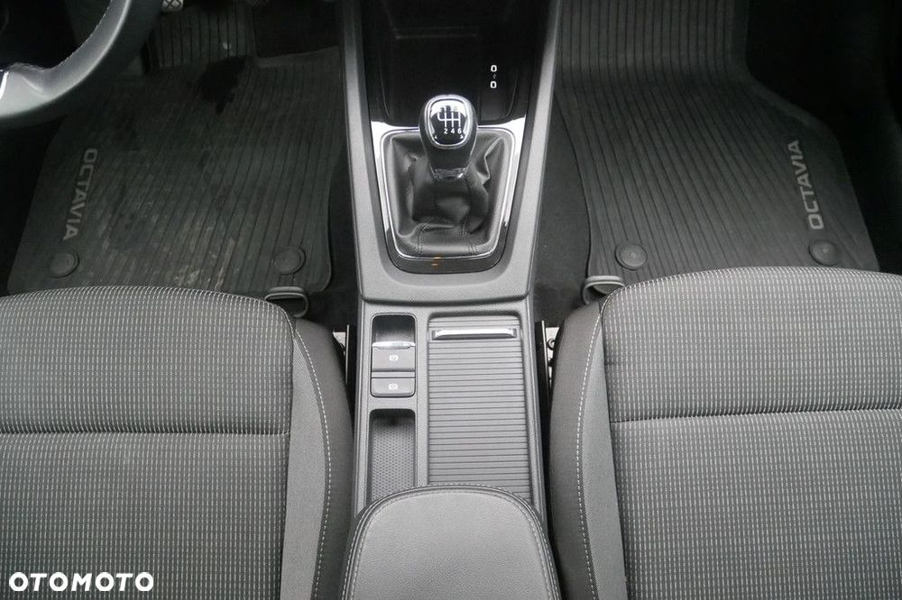Skoda Octavia 1.5 TSI ACT Ambition - 11