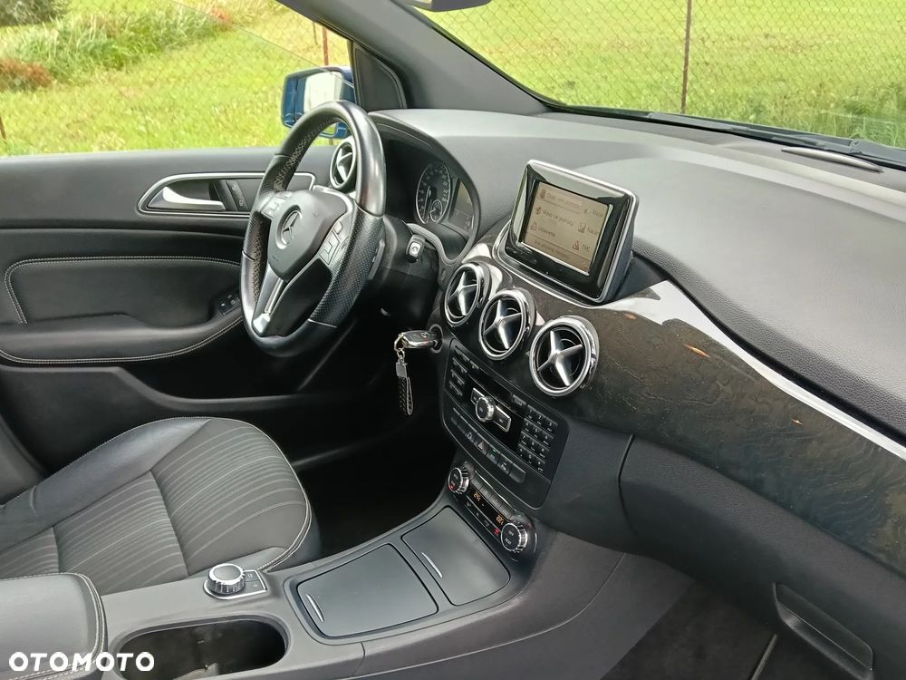 Mercedes-Benz Klasa B 200 CDI (BlueEFFICIENCY) 7G-DCT - 17