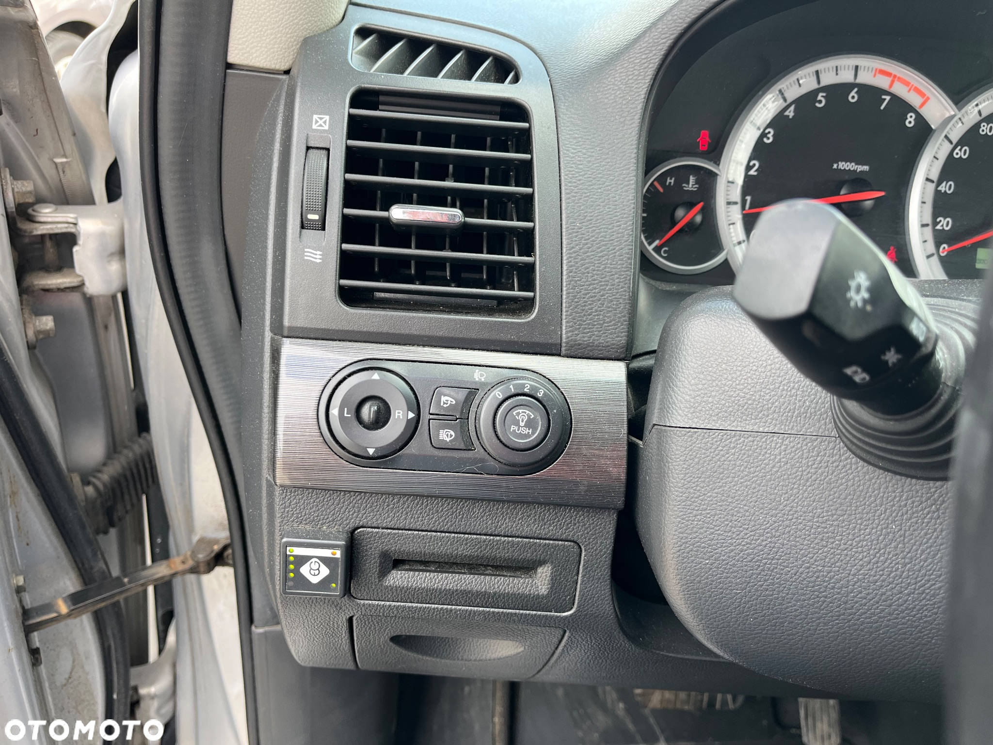 Chevrolet Captiva 3.2 LT high - 16