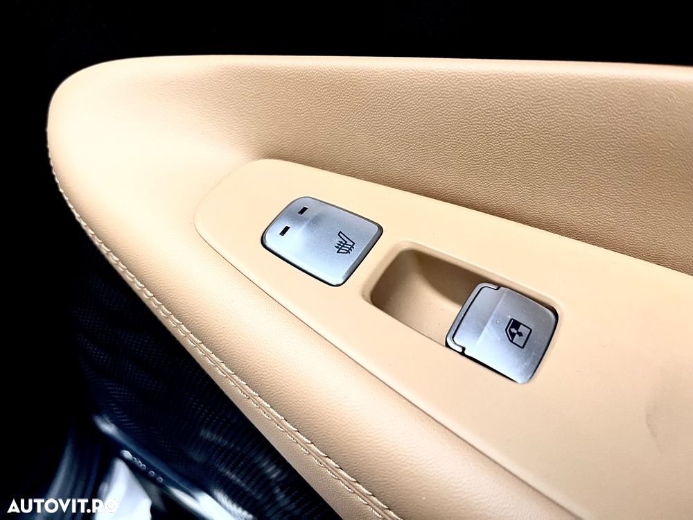 Hyundai Santa Fe 1.6 Plugin-Hybrid 4WD Signature - 12