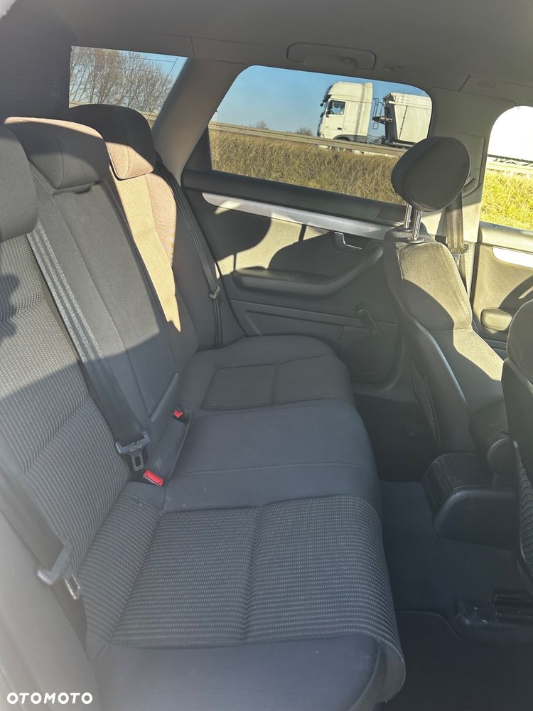 Audi A4 Avant 2.0 TDI Multitronic - 16