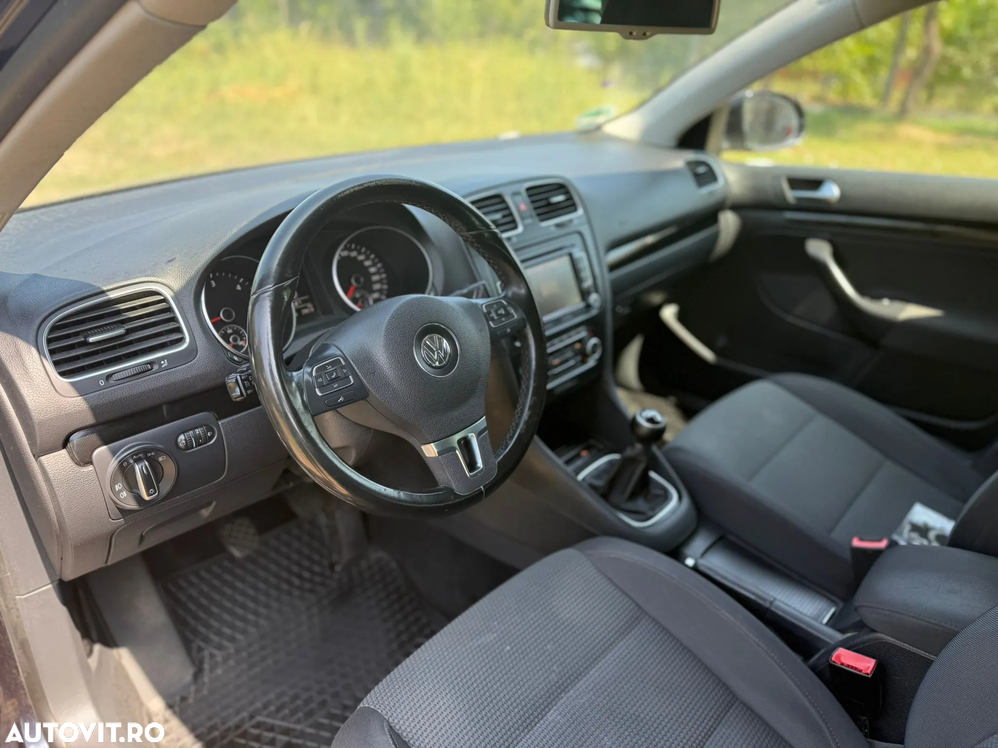 Volkswagen Golf 1.6 TDI BMT Highline - 9