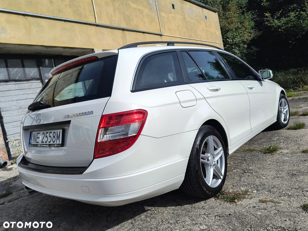 Mercedes-Benz C-Class 2009 photo 4