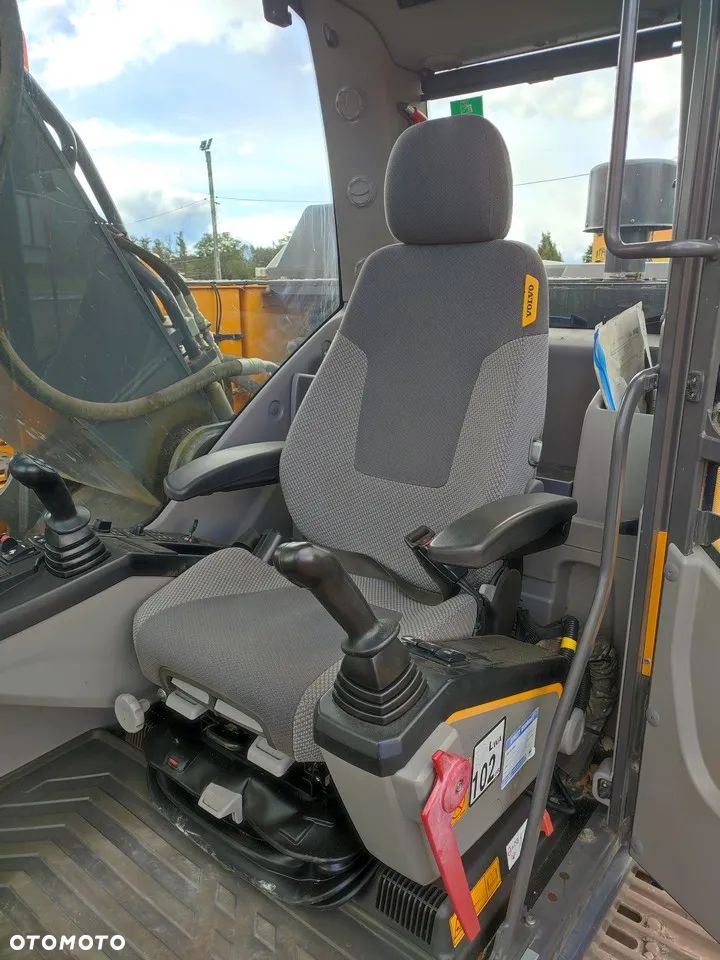 Volvo EC 220 EL - 31