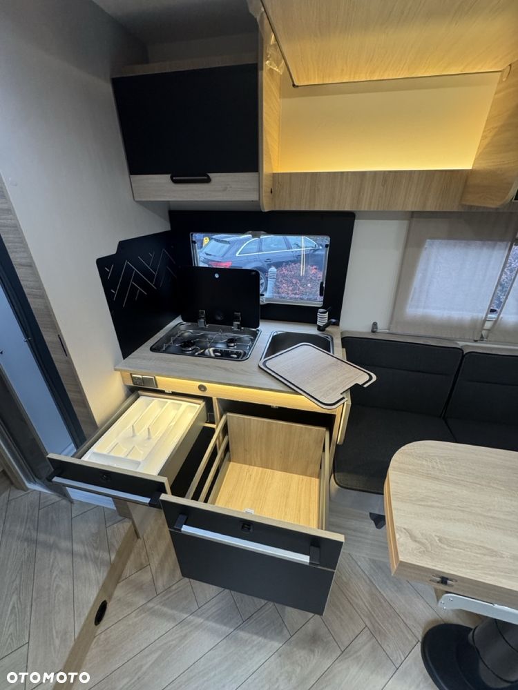 Ford Chausson 797 Titanium Ultimate - 26