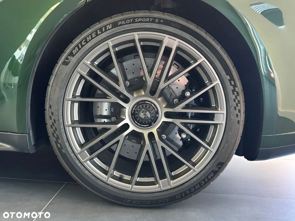 Porsche Panamera Turbo S E-Hybrid PHEV - 5