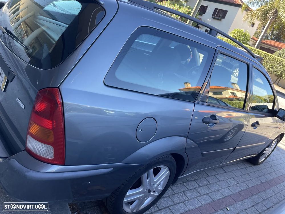 Ford Focus 1.8 TDdi Comfort - 4