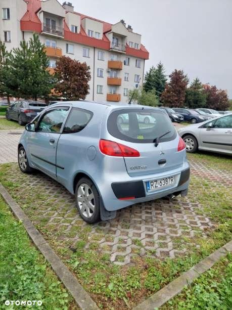 Mitsubishi Colt - 2
