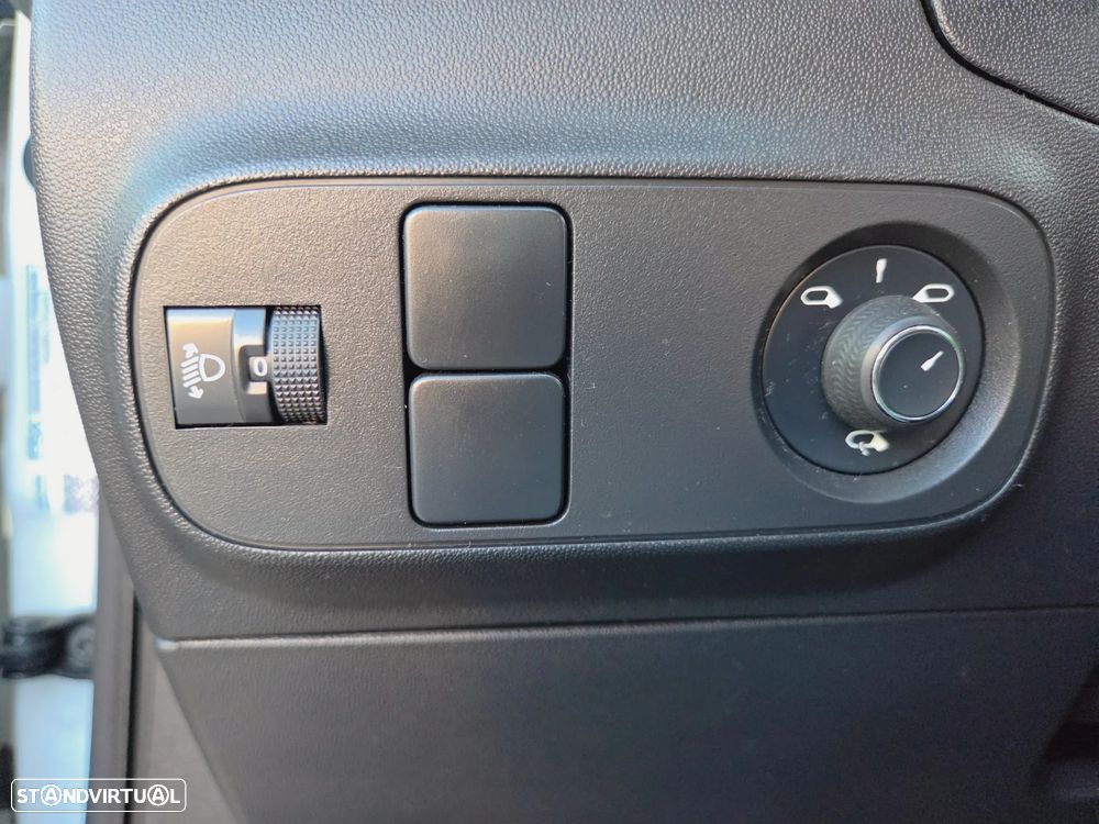 Citroën C3 1.2 PureTech C-Series - 23