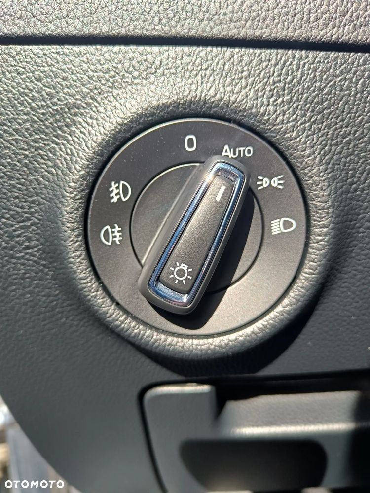 Skoda Superb 1.6 TDI DSG Ambition - 16