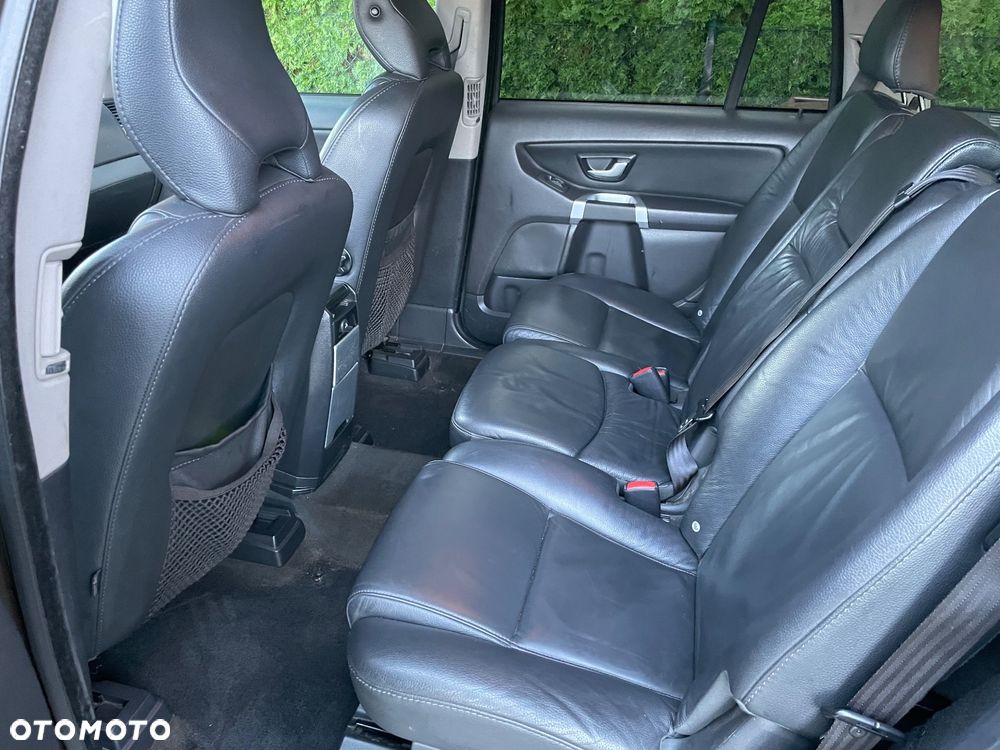 Volvo XC 90 D5 AWD Momentum - 9