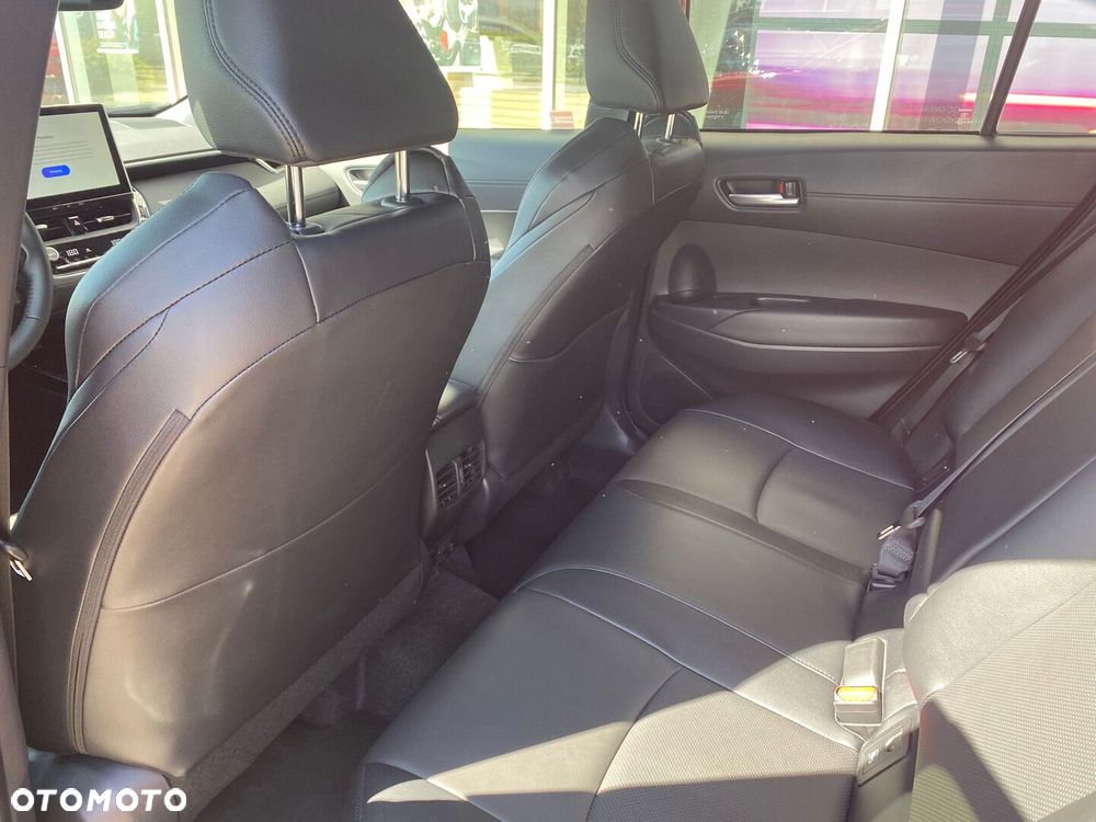 Toyota Corolla Cross - 18