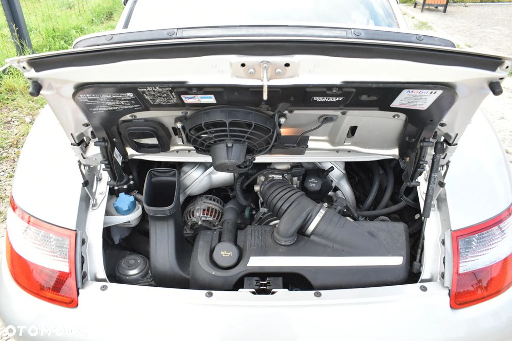 Porsche 911 Carrera S - 12
