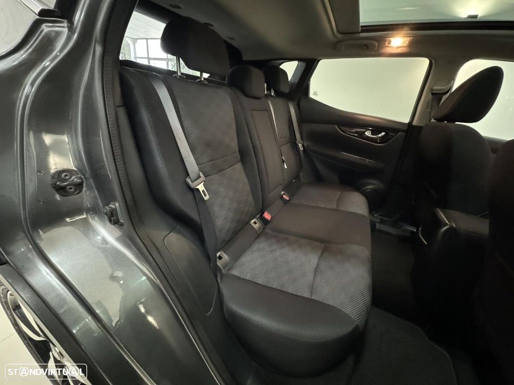 Nissan Qashqai 1.5 dCi N-Connecta - 13