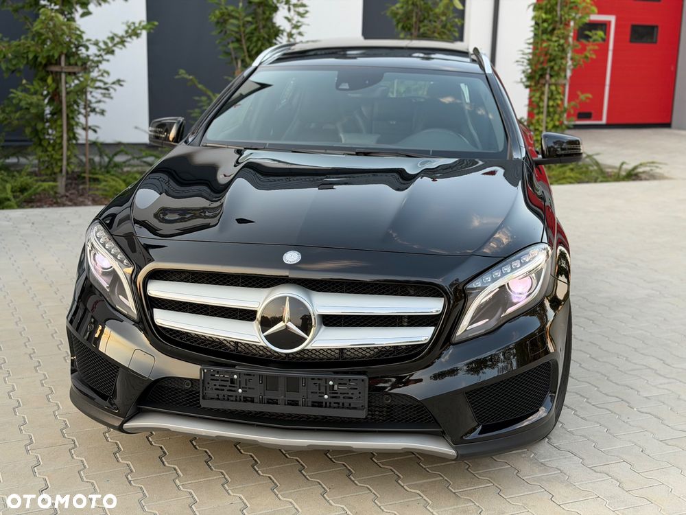 Mercedes-Benz GLA 250 4Matic 7G-DCT AMG Line - 10