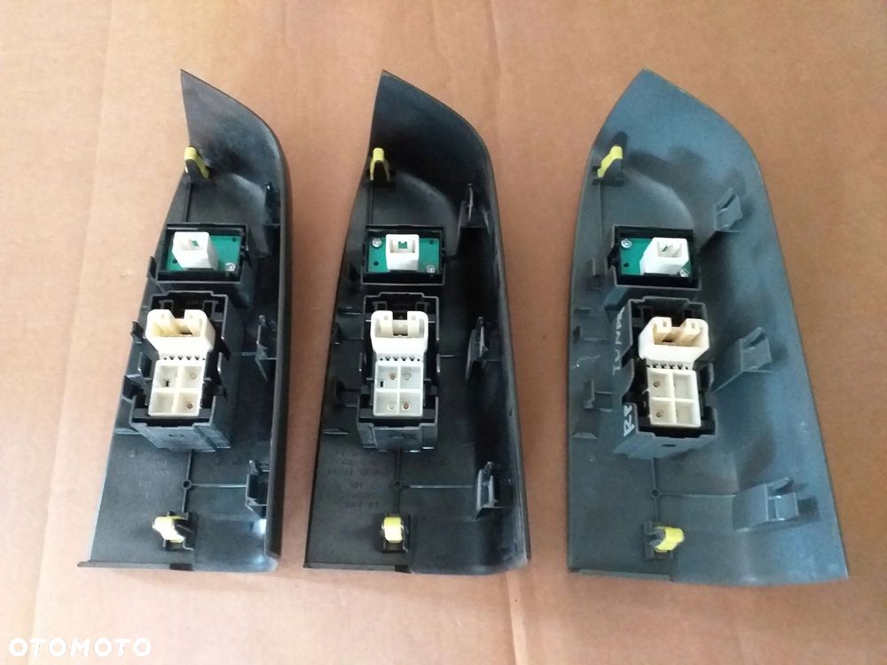 Toyota Tundra Sequoia przełącznik otwierania szyb - 2