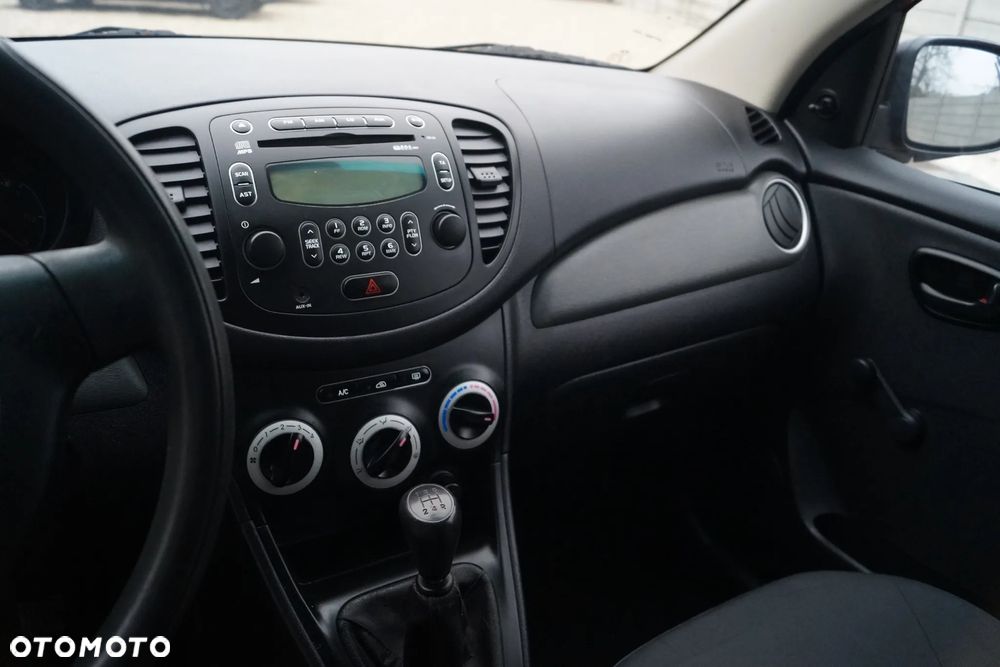 Hyundai i10 1.1 Base - 6