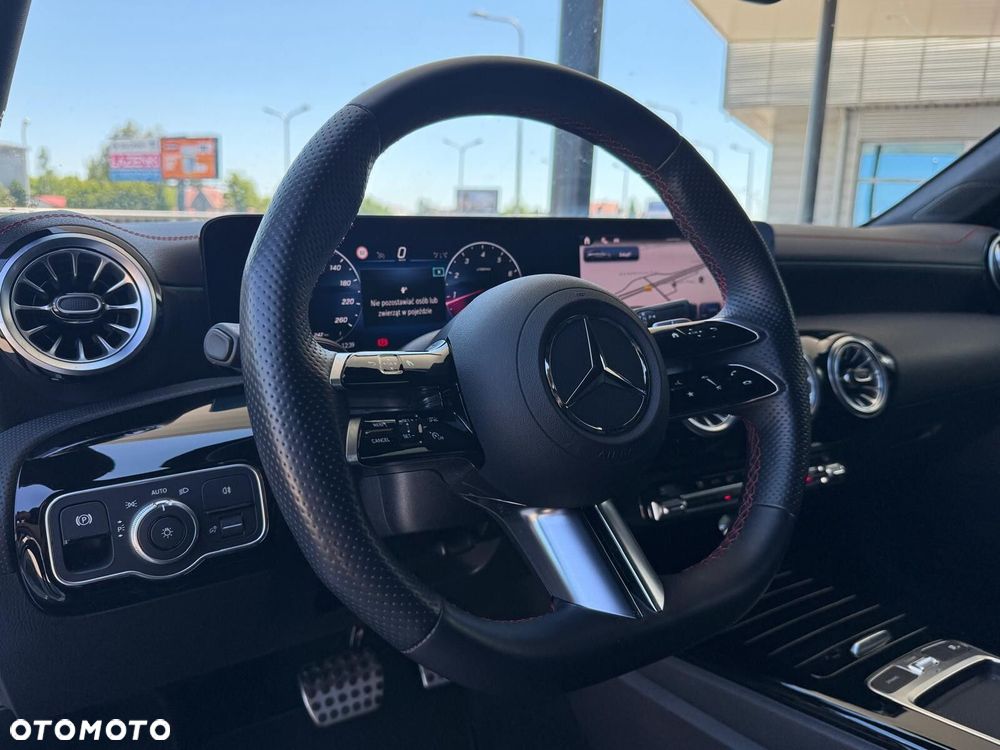 Mercedes-Benz CLA - 7