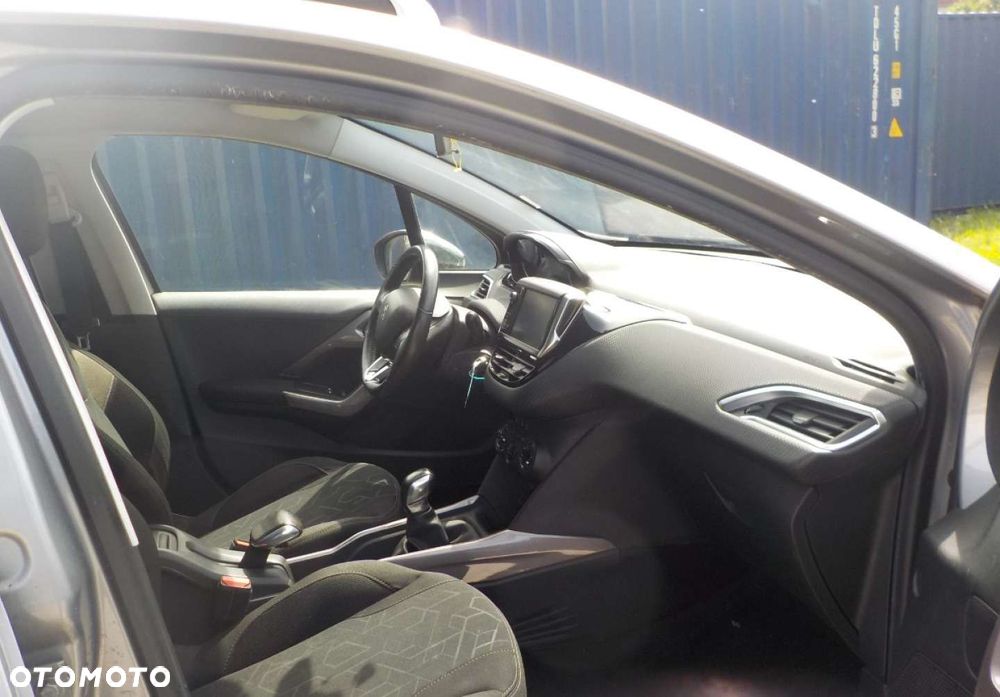 Peugeot 2008 - 13