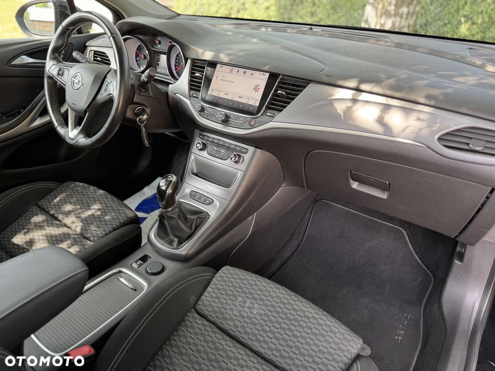 Opel Astra 1.6 CDTI Dynamic S&S - 19
