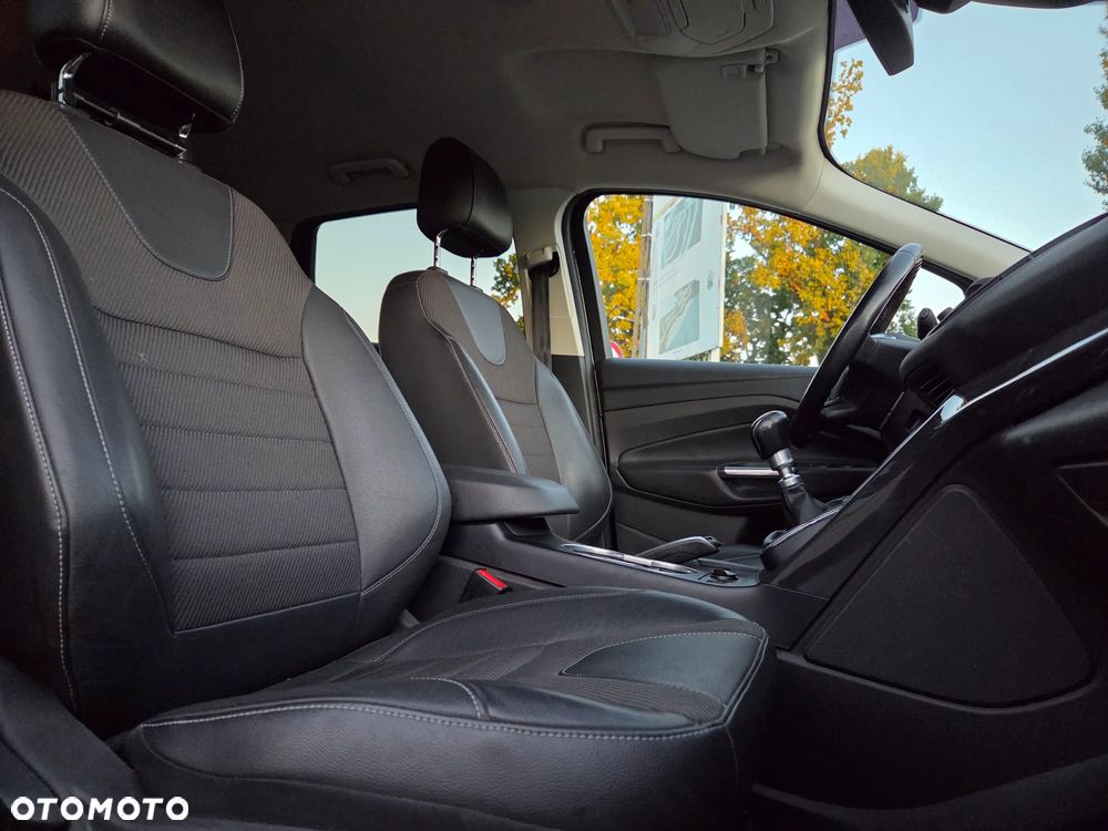 Ford Kuga 2.0 TDCi 4x4 Titanium - 9